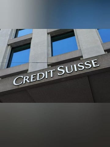 Sells full stake in bank : Former top Credit Suisse shareholder